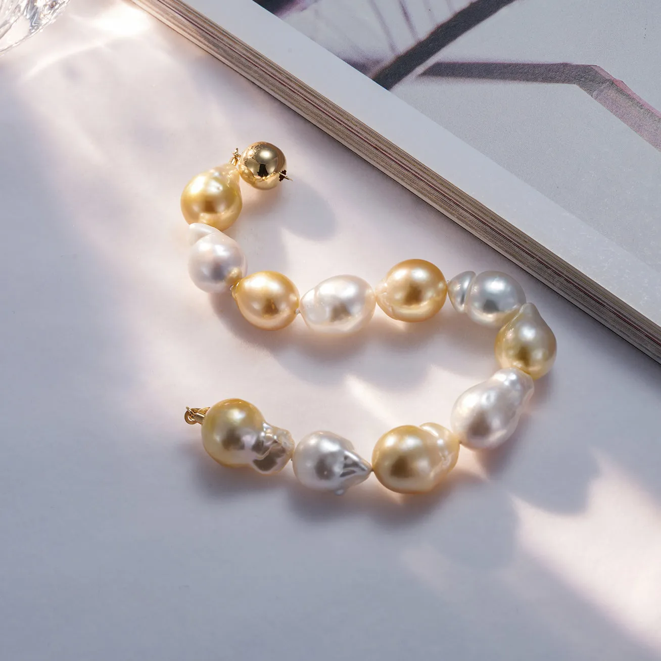 18k Gold Baroque South Sea Pearl Bracelet KB00027