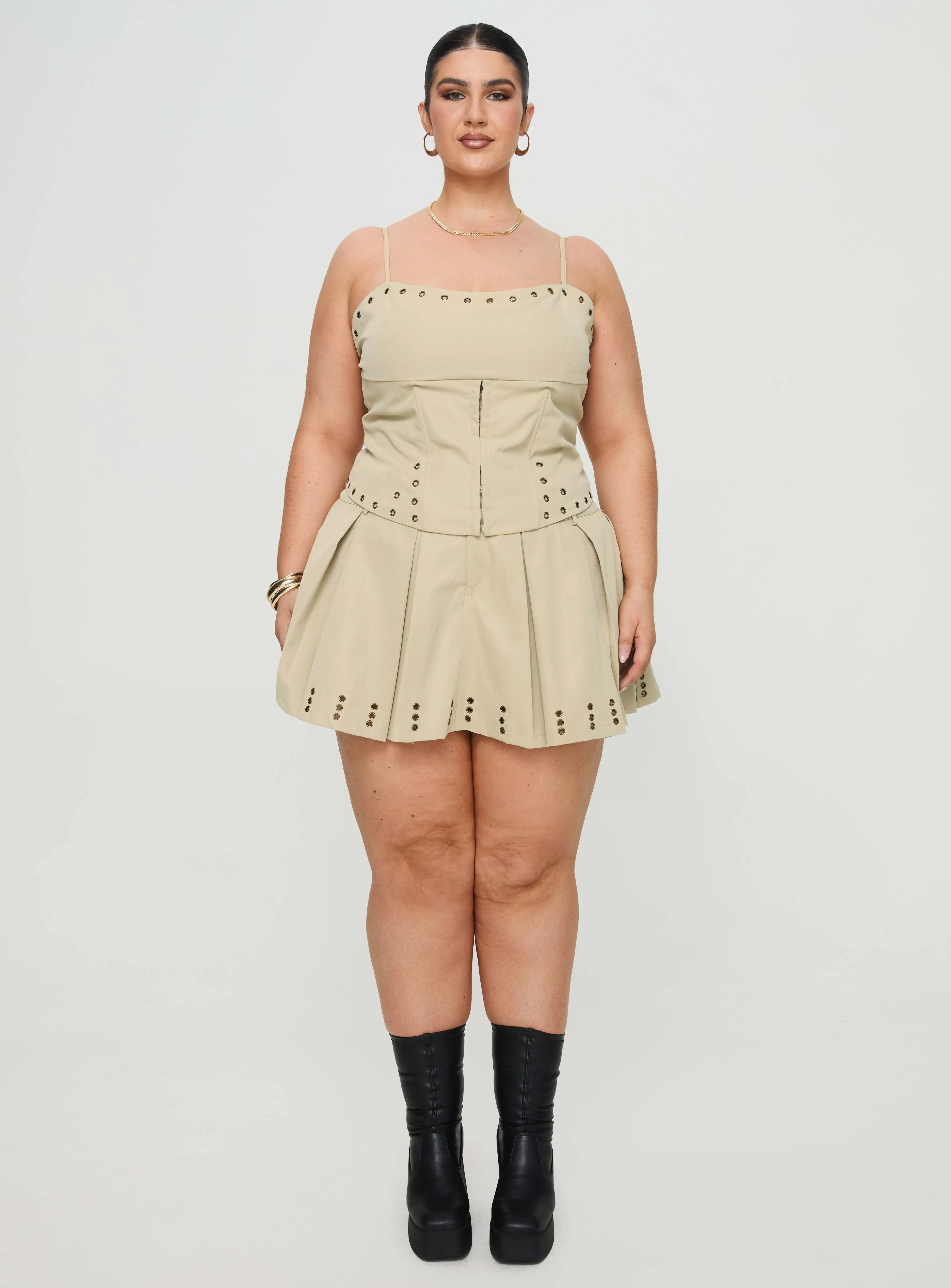 Alinzia Eyelet Skort Beige Curve