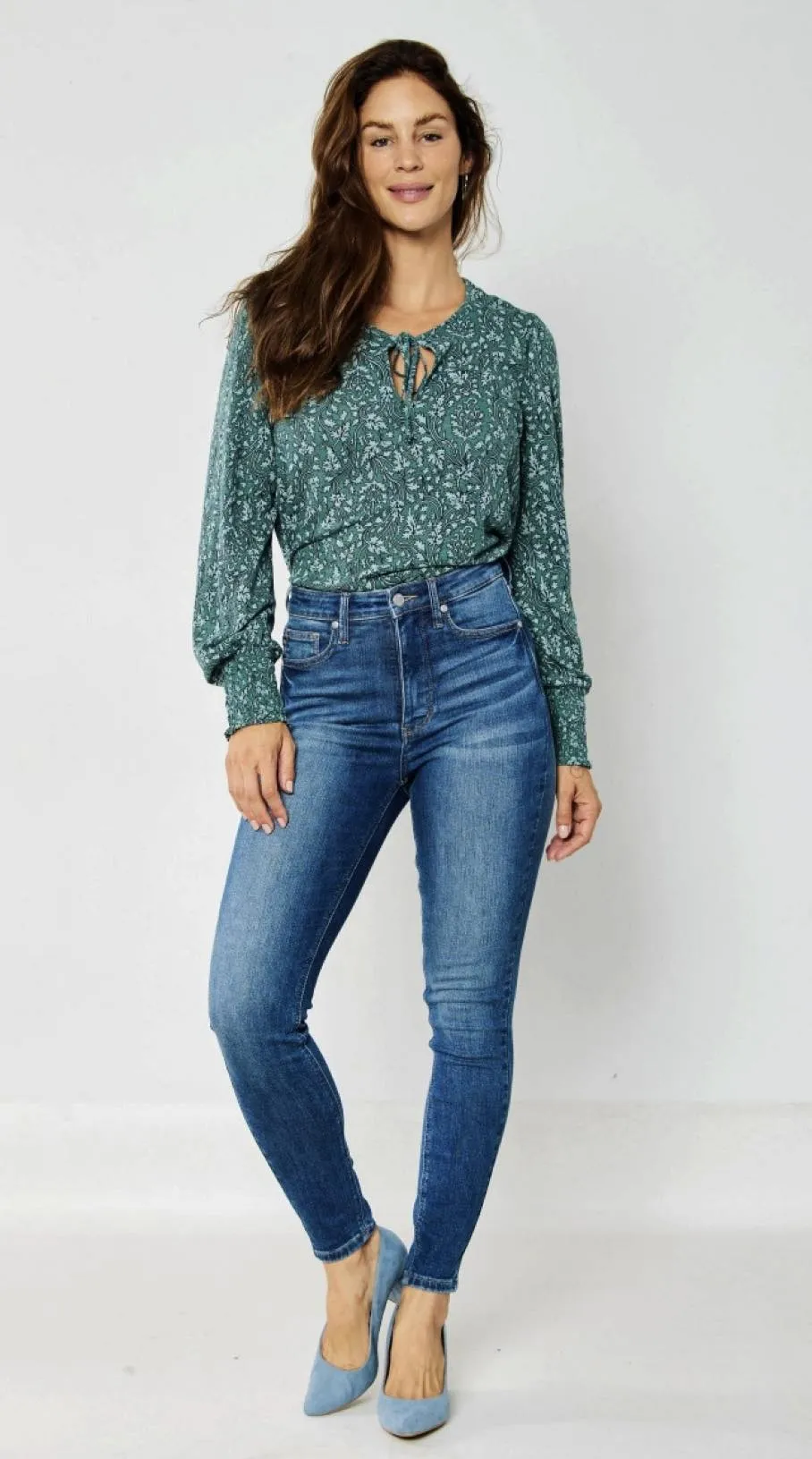 Everyday Chic Skinny Jeans