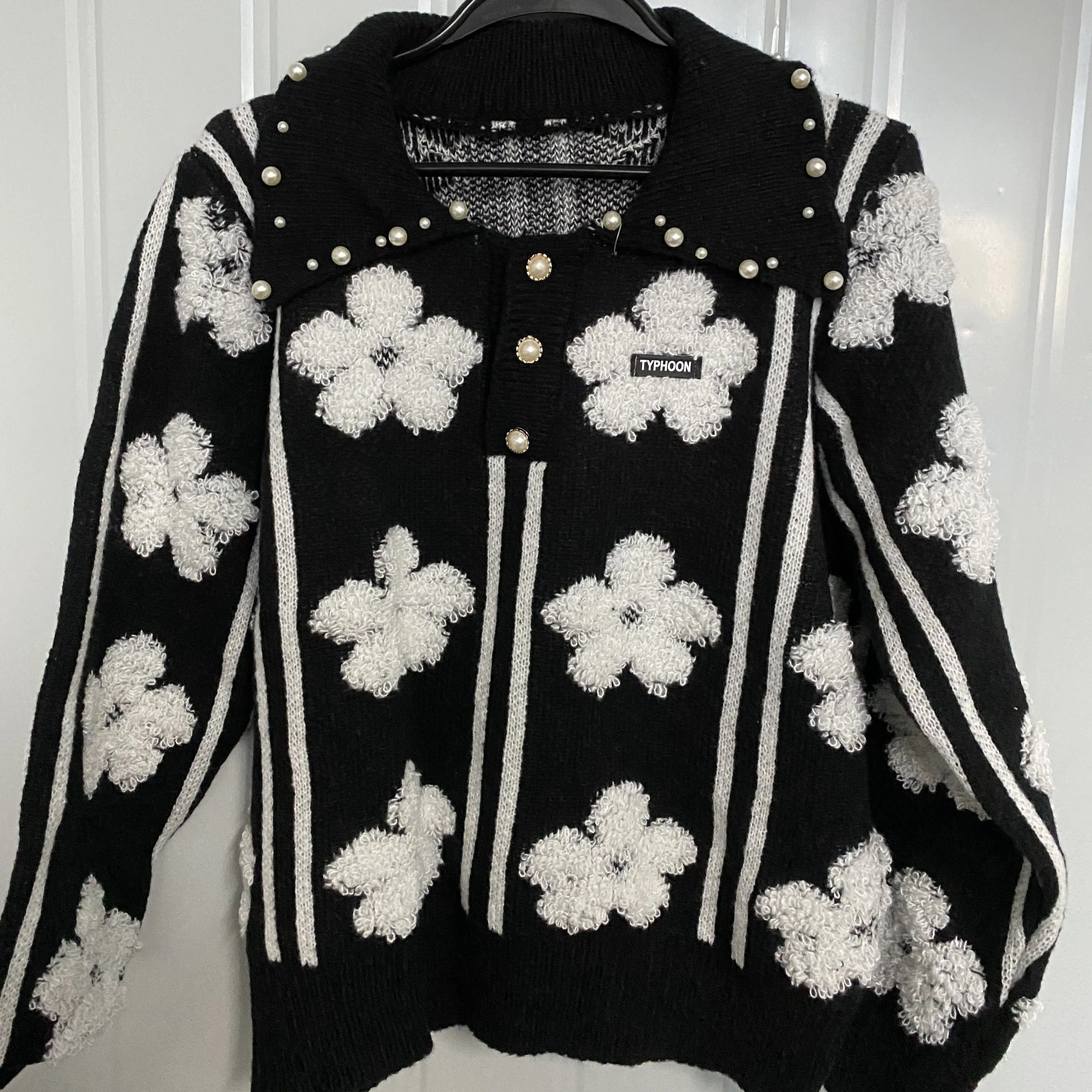 Knitted Sweater With Pearls And Flower Pattern